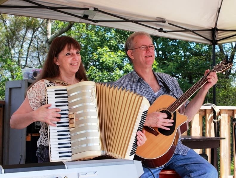 Donna & Andy - accordion and guitar at Upper Clements Park